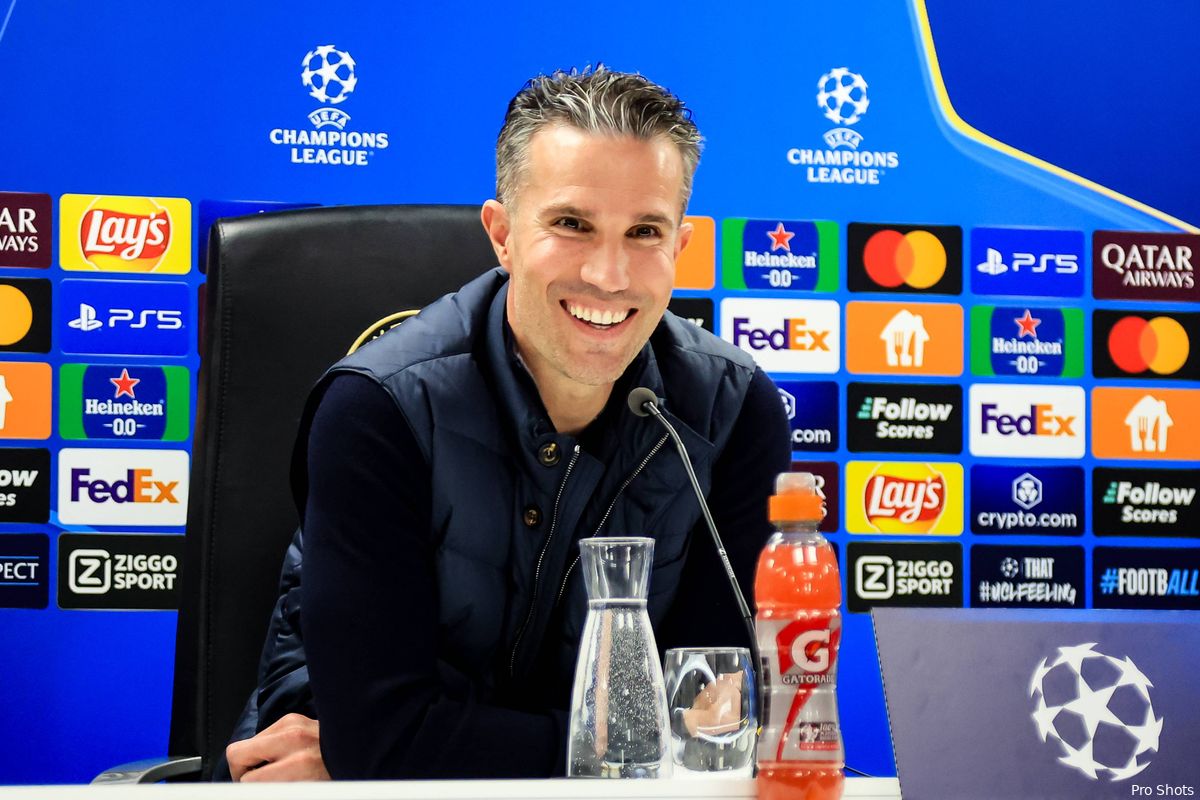 Van Persie: "Om te beginnen moeten ze de media niet volgen"