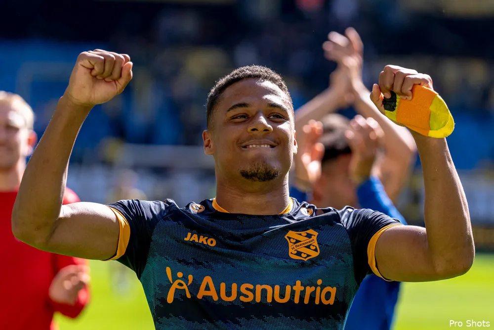 Amin Sarr Vitesse SC Heerenveen Seizoen 2021 2022
