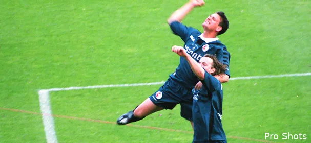 vennegoor of hesselink viert overwinning bekerfinale 2001