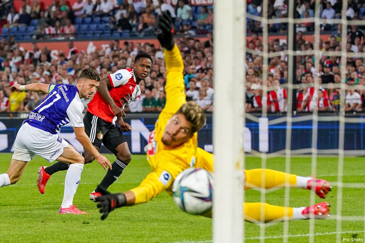 Feyenoord ook in De Kuip veel te sterk voor FC Luzern