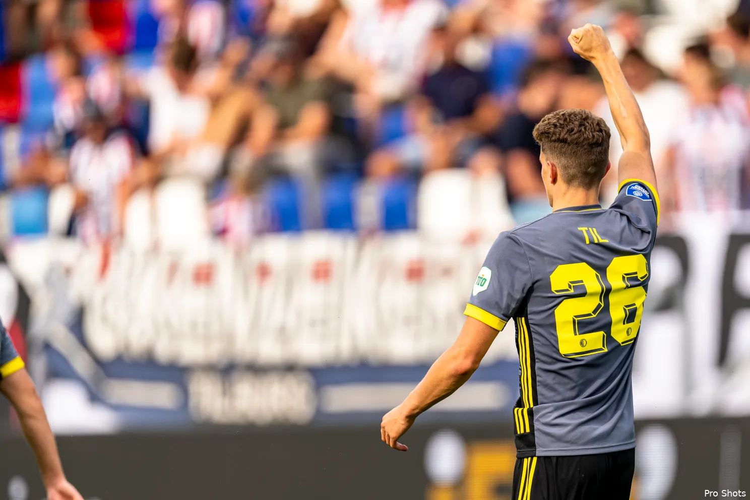 Feyenoord begint uitstekend aan Eredivisie met ruime zege op Willem II