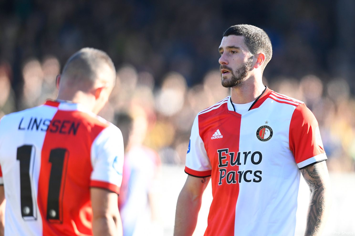 Feyenoord boekt benauwde zege op bezoek bij Cambuur
