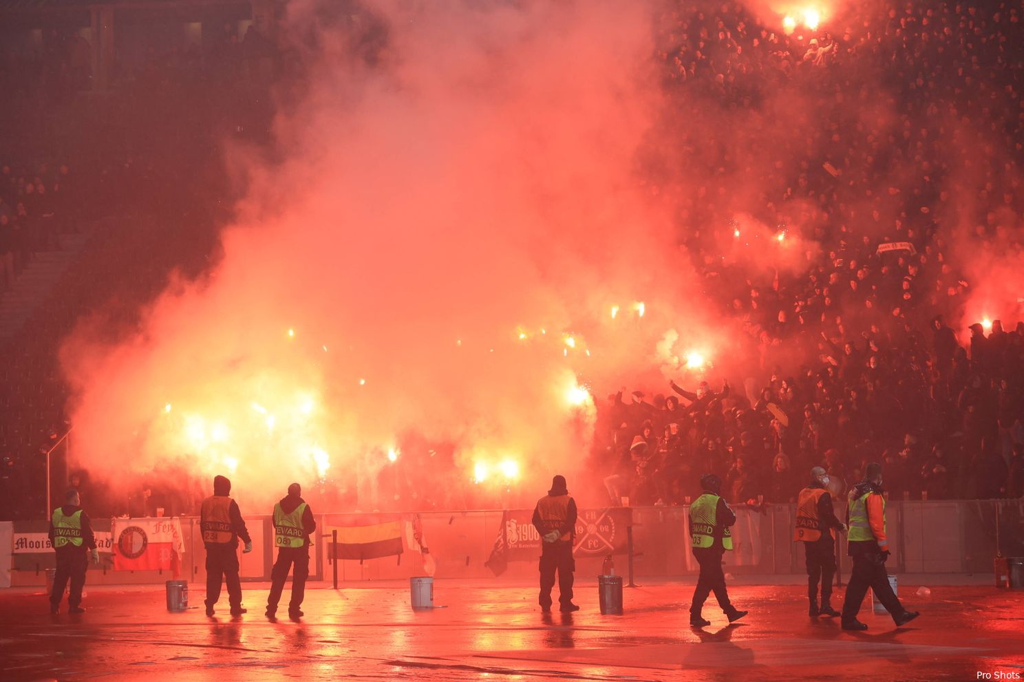 Spelers en supporters vieren feest in Berlijn (video)