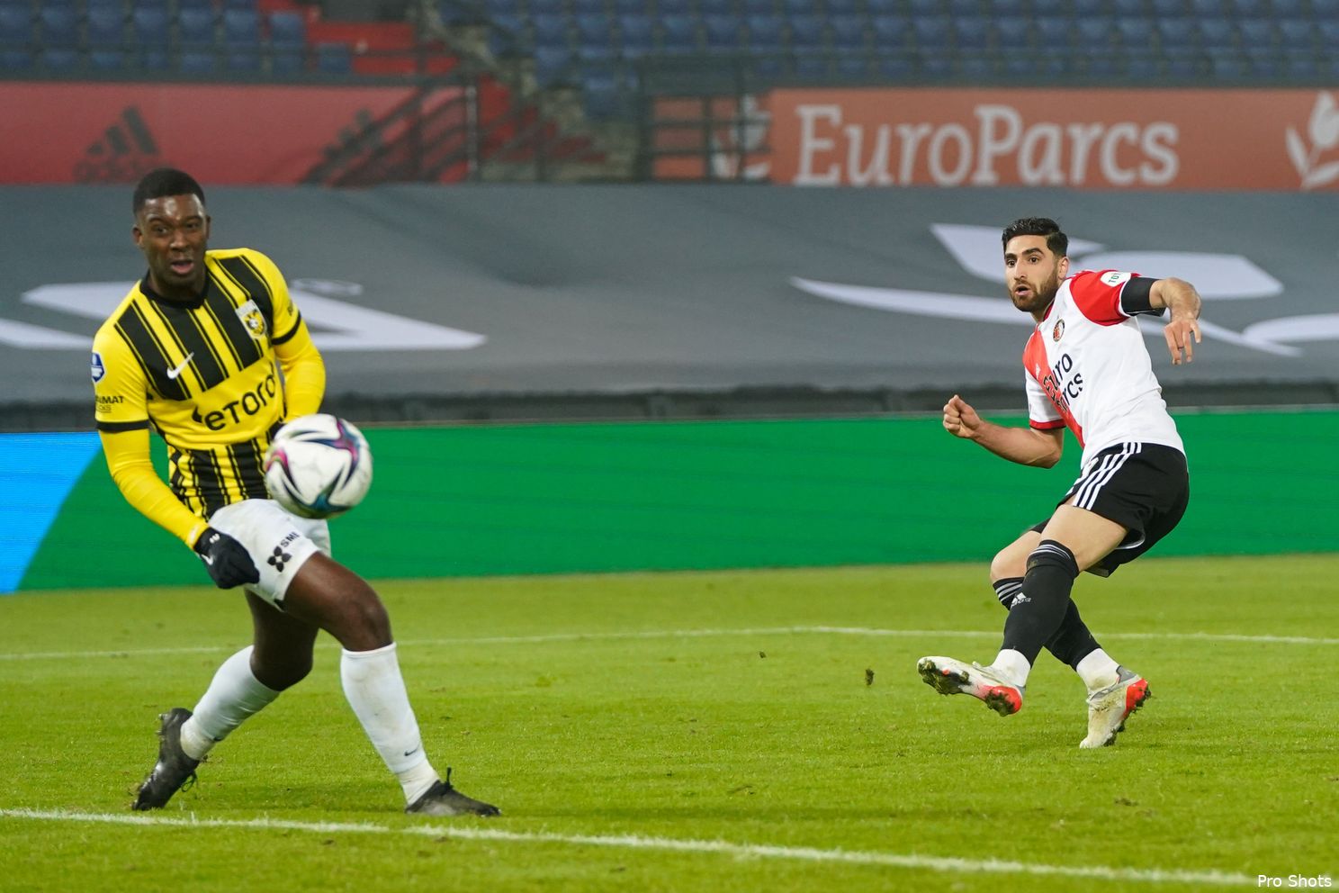 De Statistieken: Jahanbakhsh opvallend aanwezig, maar niet succesvol