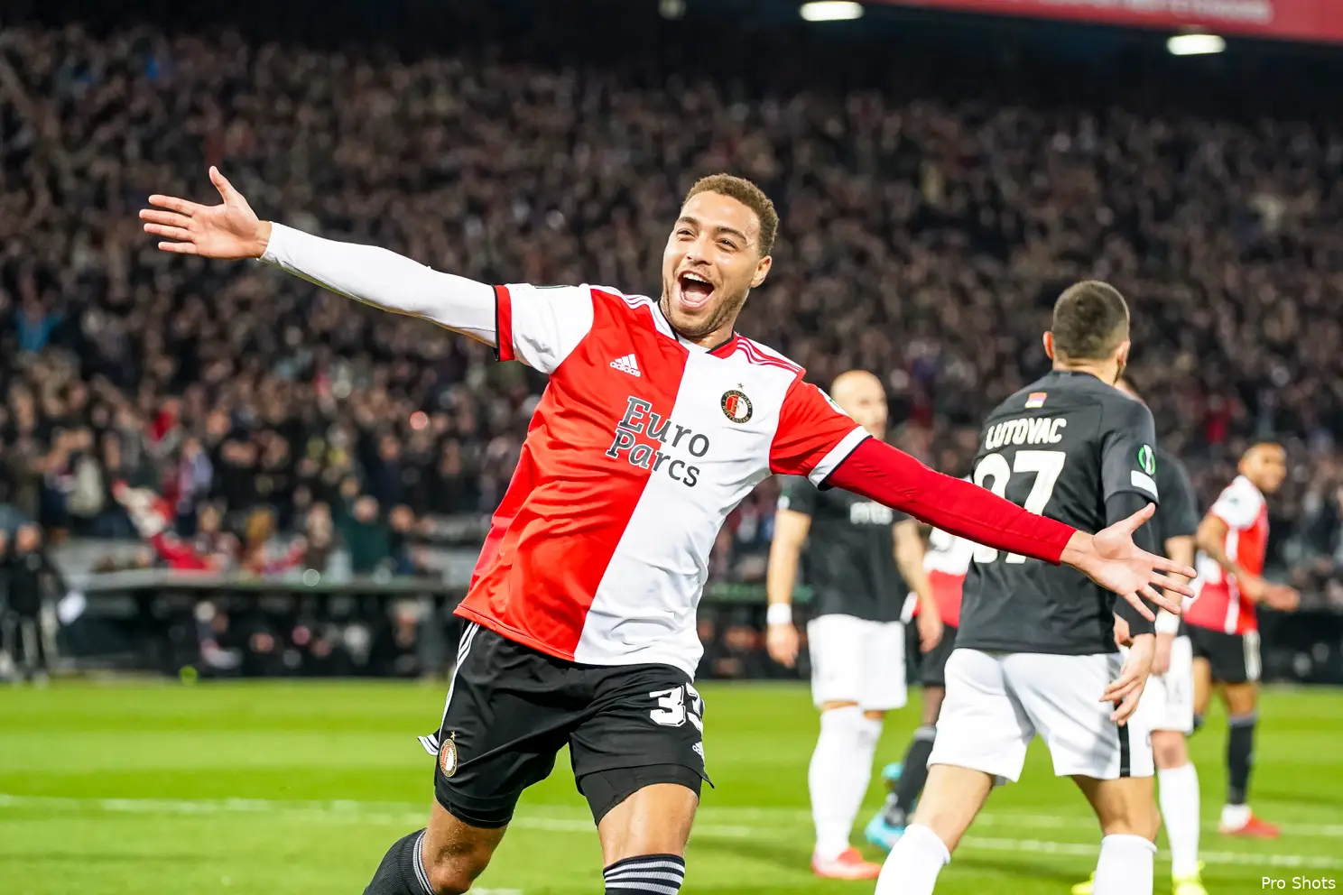 Stem nu op jouw FR12 Speler van de Maand maart