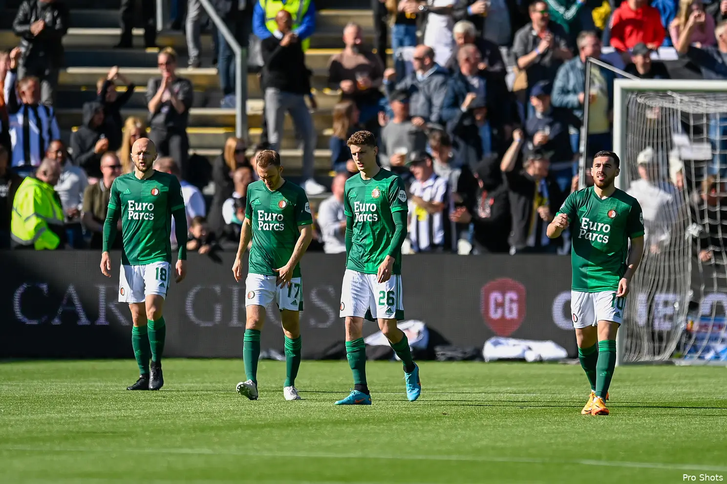 Feyenoord ondanks valse start eenvoudig langs Heracles Almelo