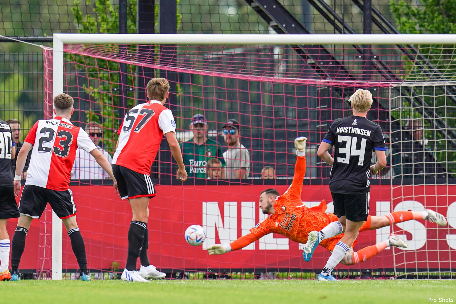 Feyenoord pijnlijk onderuit tegen FC Kopenhagen