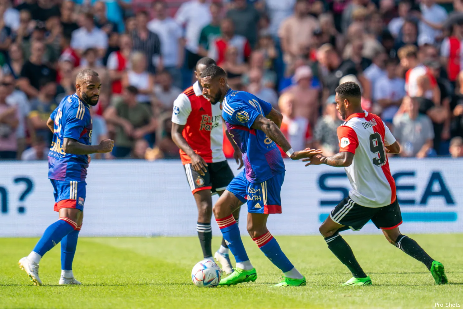 Feyenoord verliest ook oefenwedstrijd van Lyon