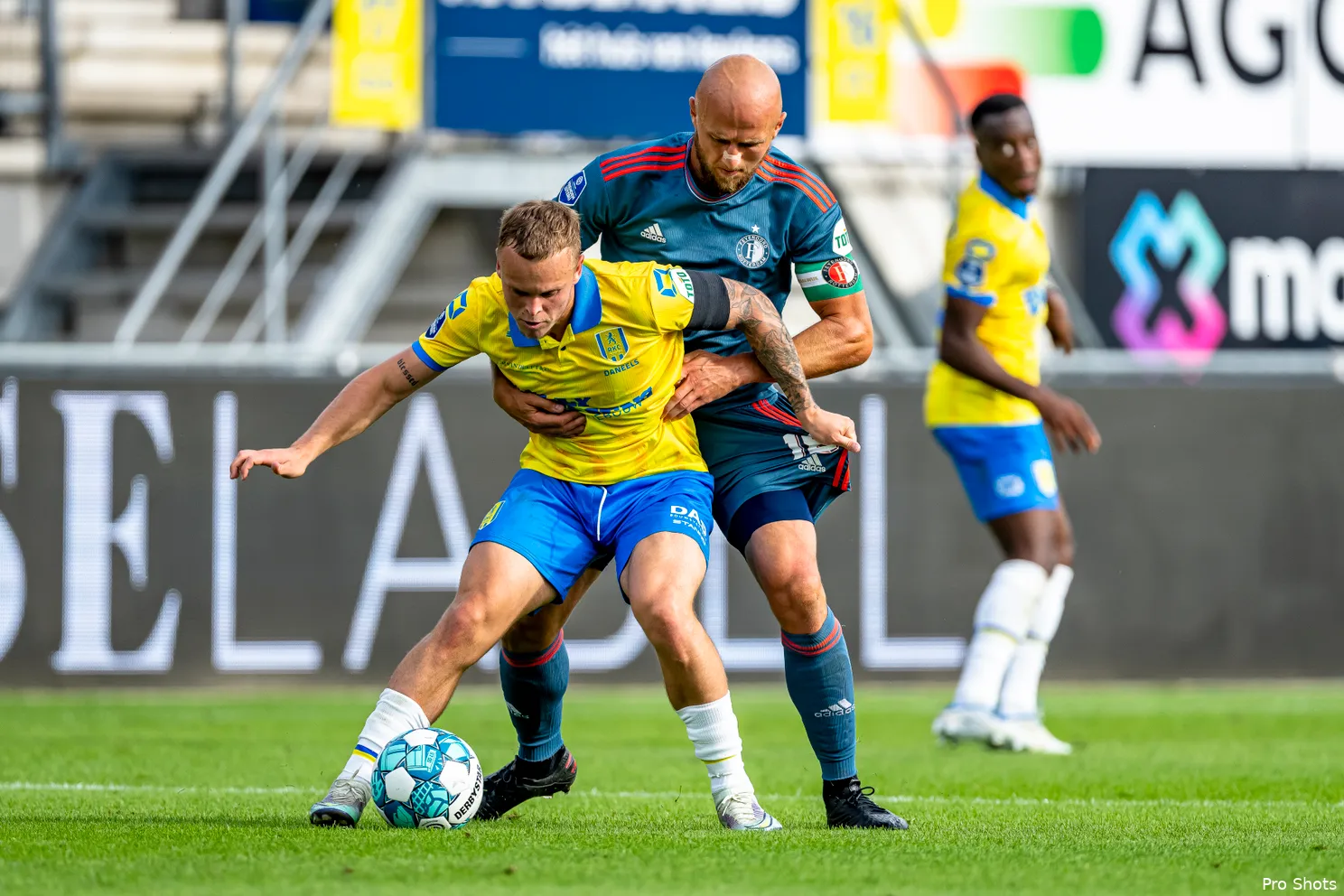 Stem nu op jouw FR12 Speler van de Maand augustus