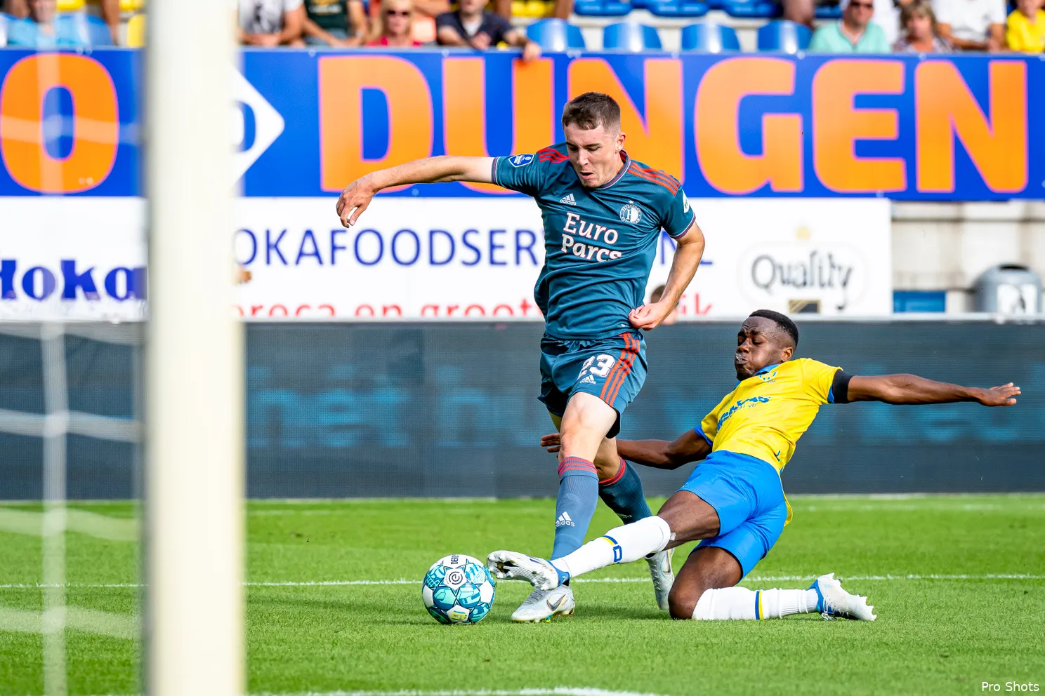 Strafschop Danilo redt Feyenoord tegen zeer stug RKC Waalwijk