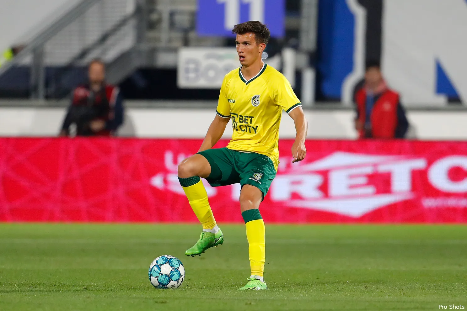 Huurlingen: Conteh tekent met eerste treffer voor late zege