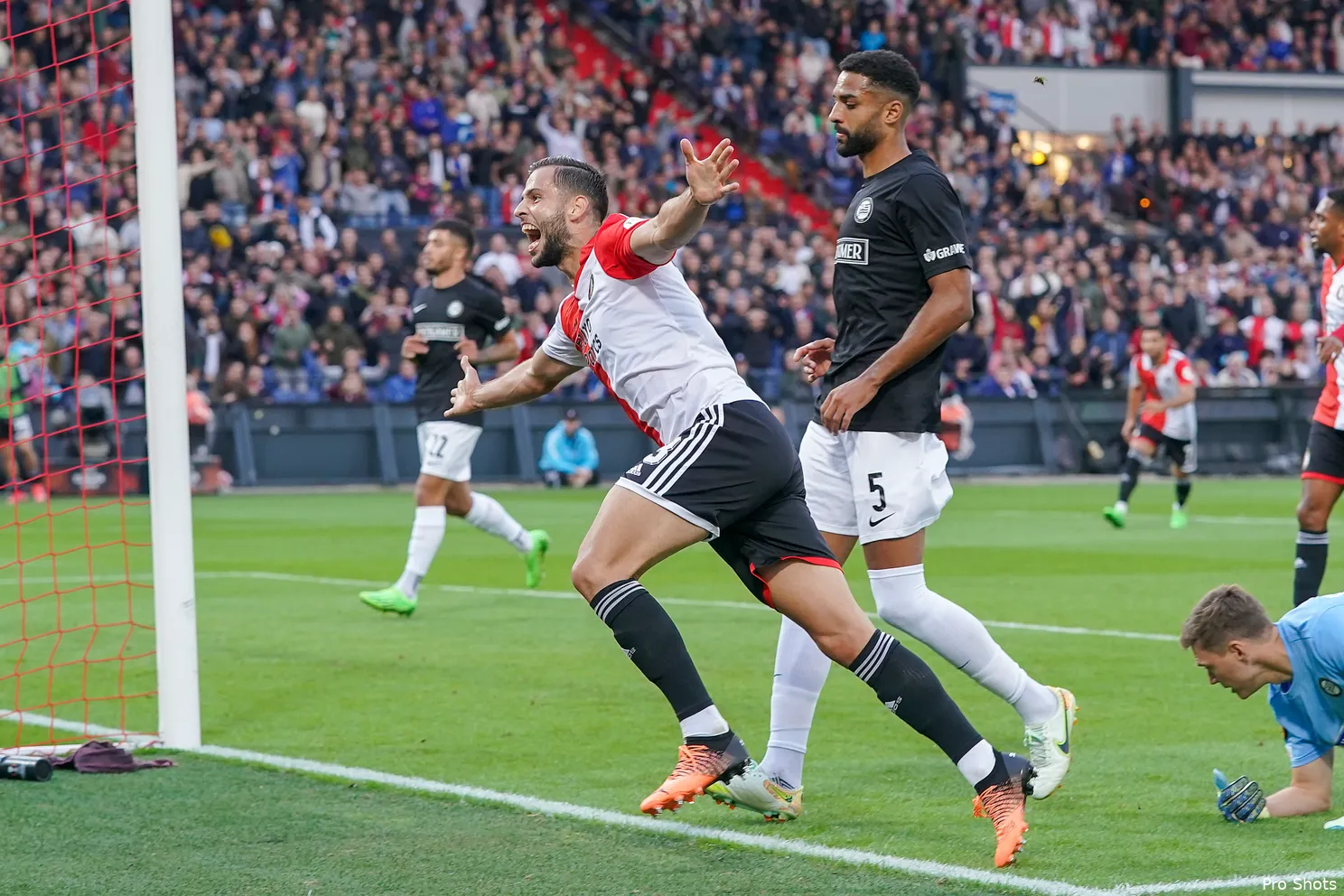 Stem nu op jouw FR12 Speler van de Maand september