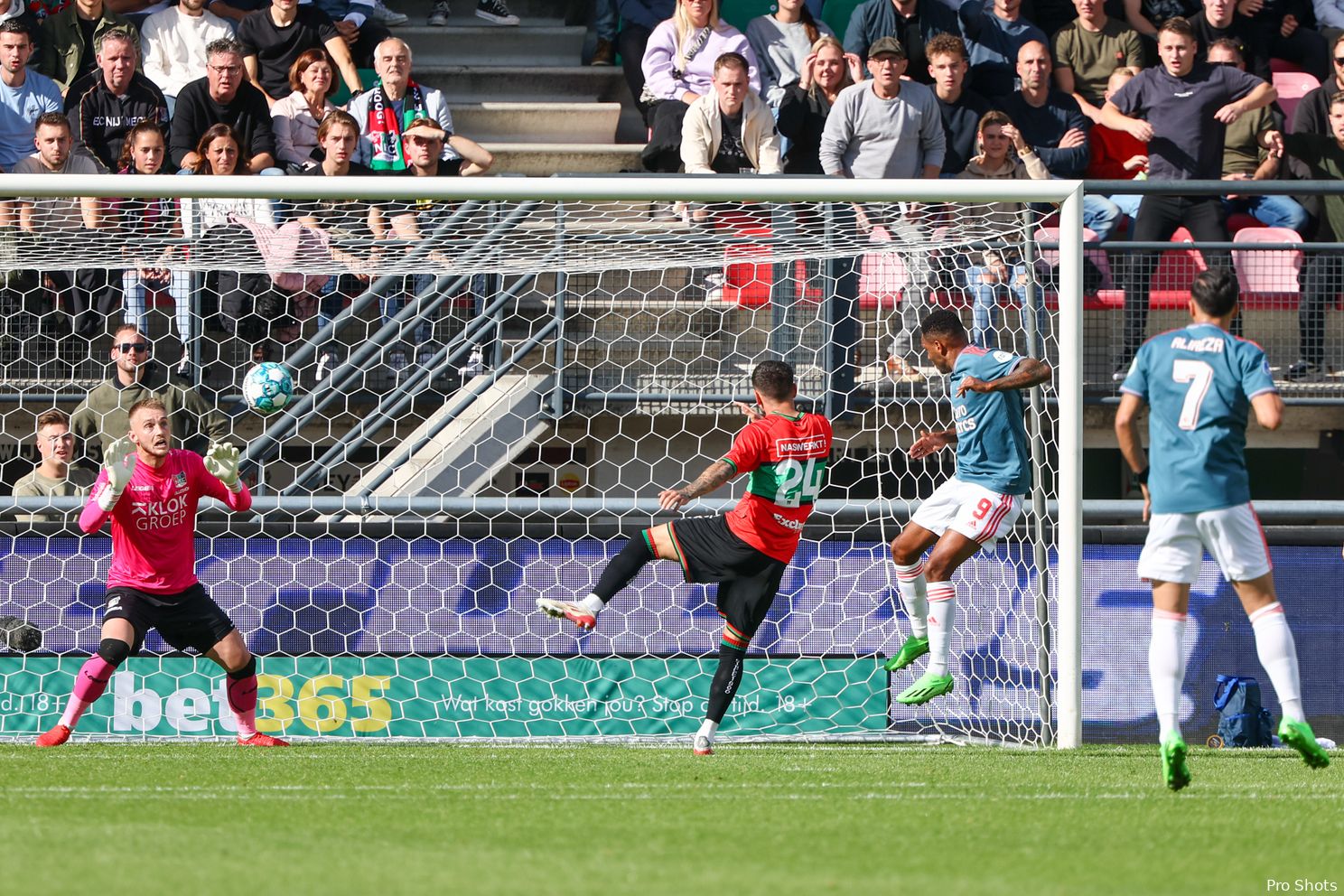 De Statistieken: López valt op, Feyenoord slap in duels