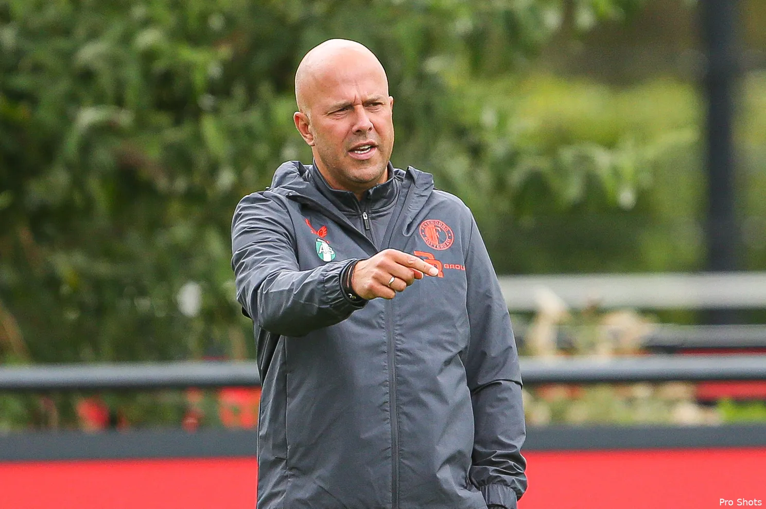 Feyenoord traint zonder Wålemark en Trauner