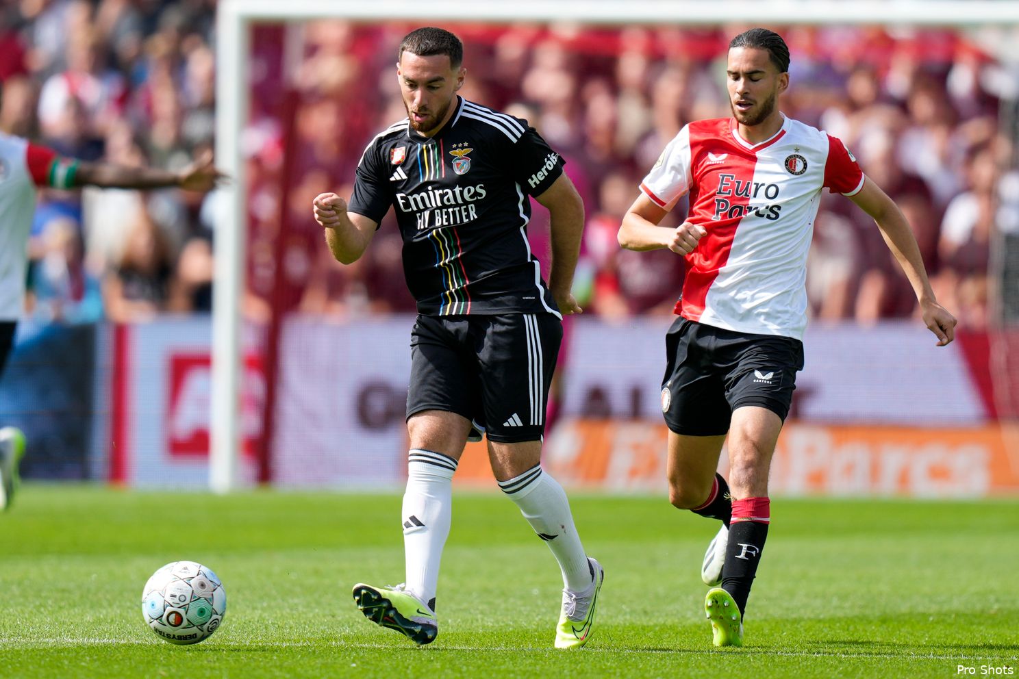Feyenoord wint oefenwedstrijd van SL Benfica