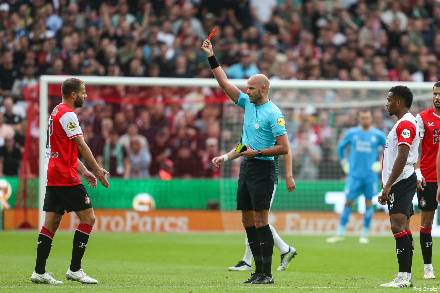 Valse start voor Feyenoord na puntenverlies in De Kuip