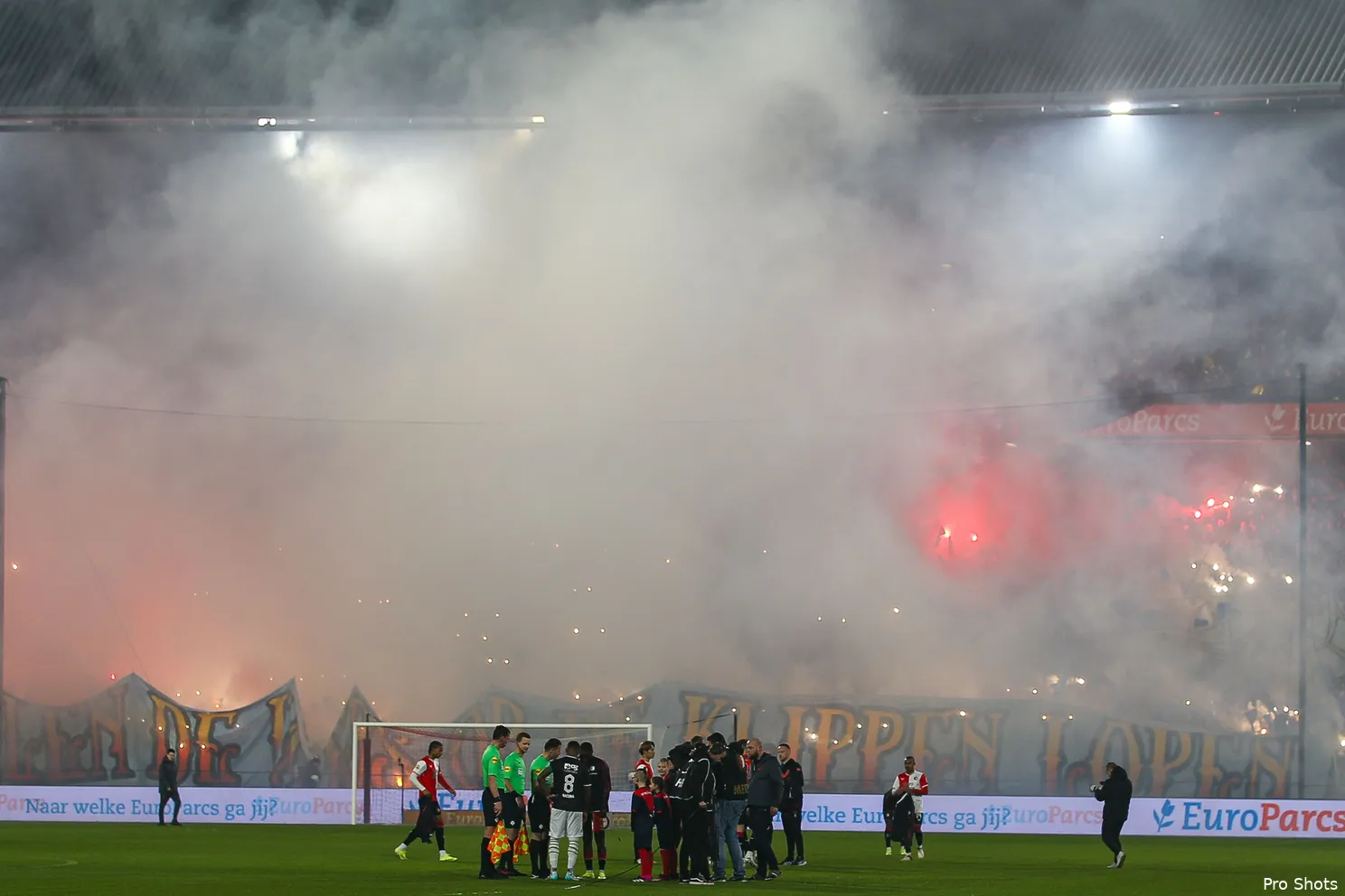 copyright proshots 24468900