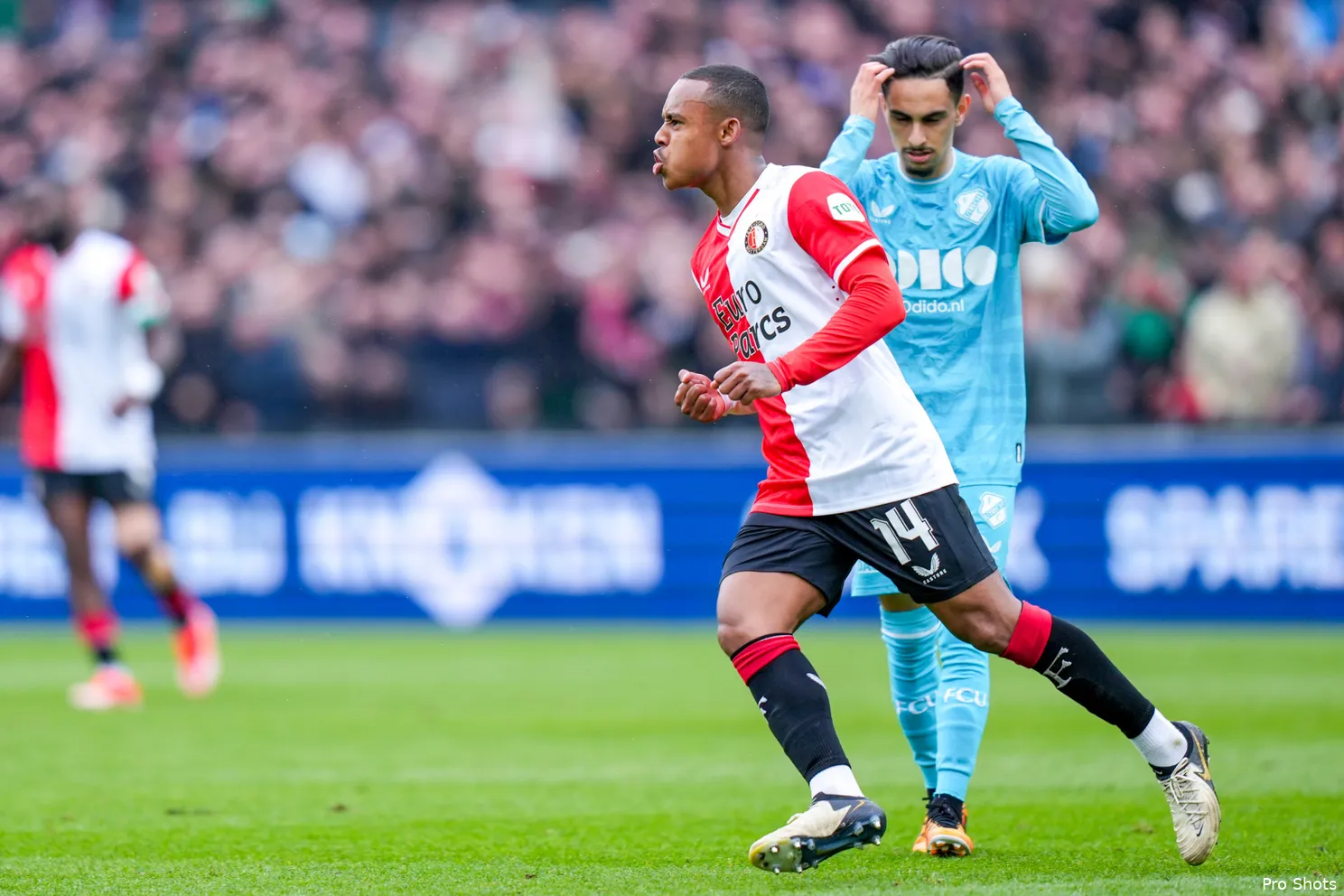 Feyenoord wint voetbalgevecht van FC Utrecht na sterke comeback