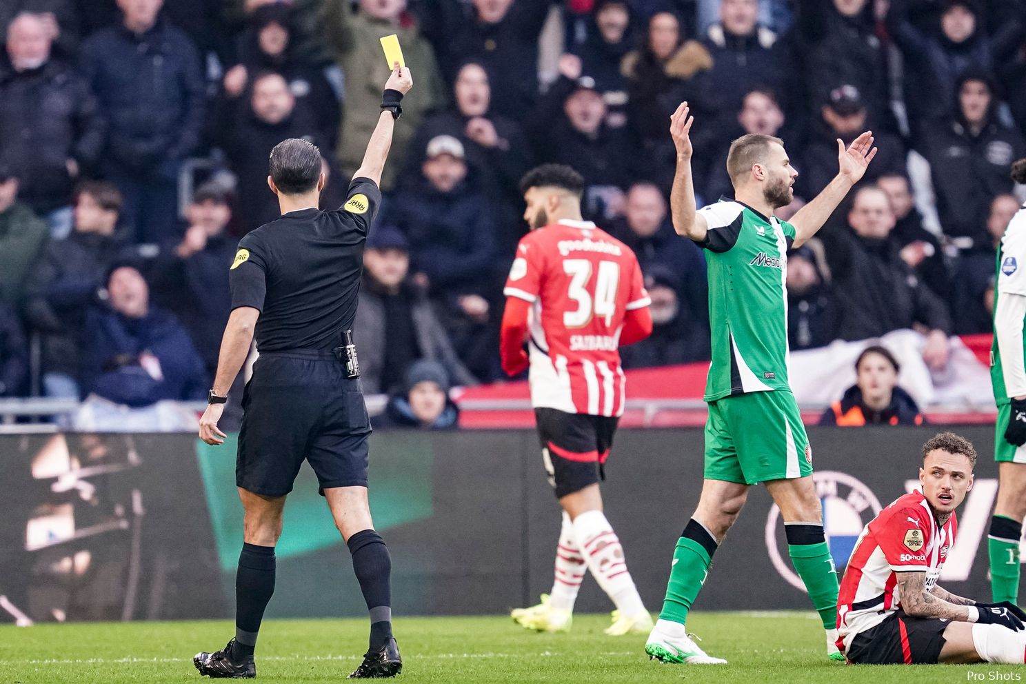 Machteloos Feyenoord verliest van PSV in laatste duel voor winterstop