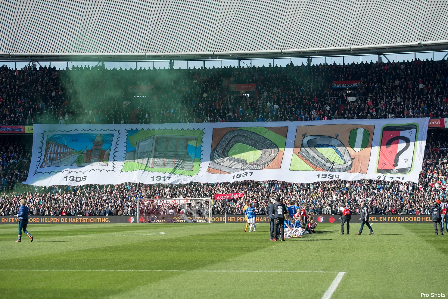 De Kuip viert 88ste verjaardag: een ode aan Rotterdams iconische voetbaltempel