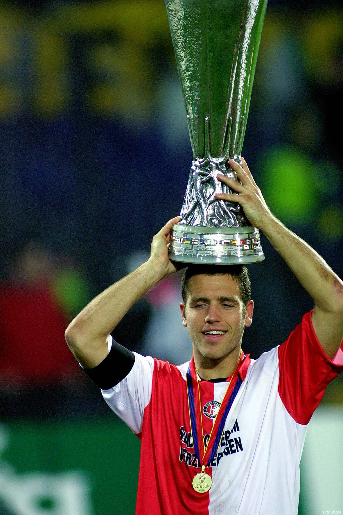 8 mei 2002: De dag waarop Feyenoord Europa veroverde in een stad vol rouw
