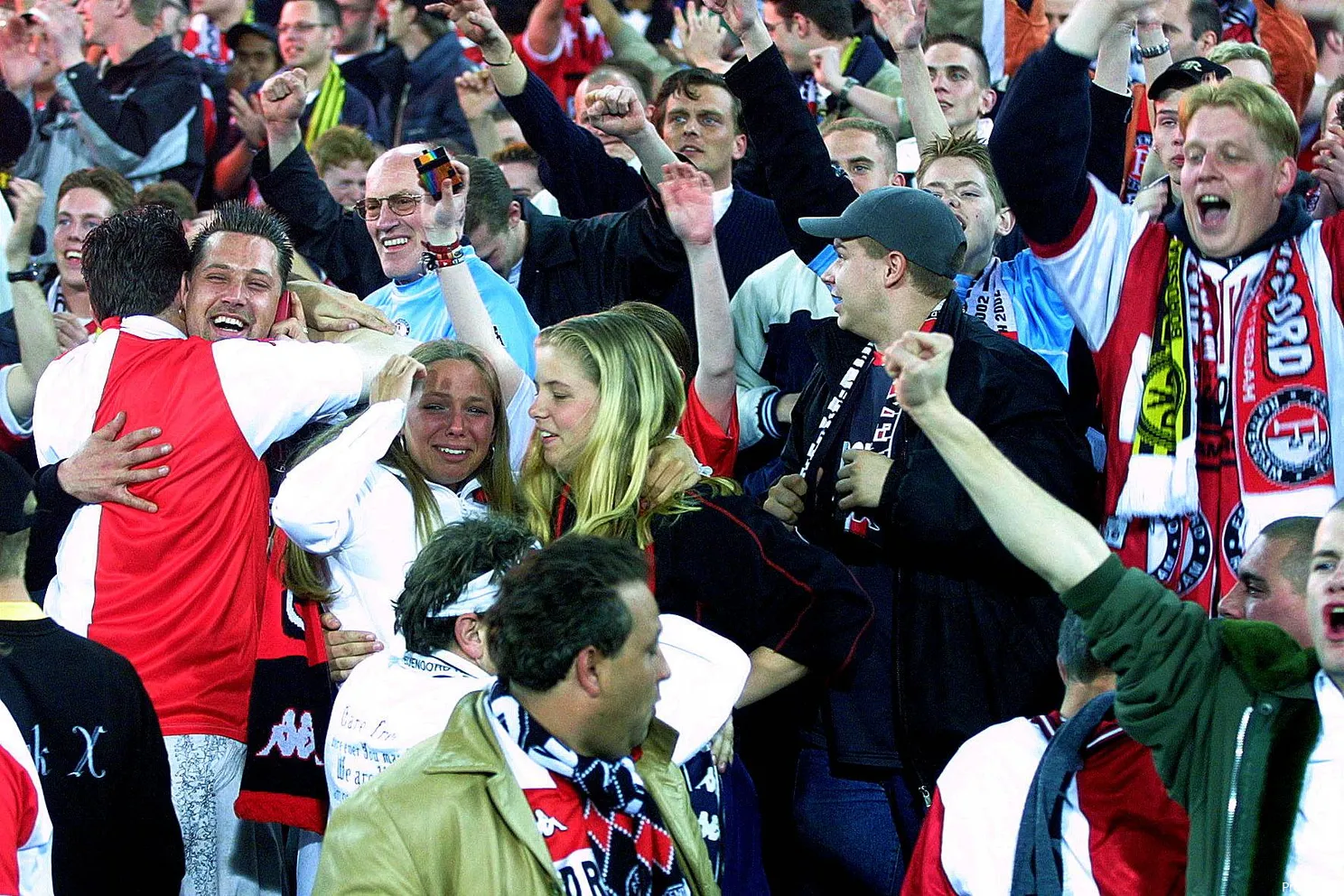 8 mei 2002: De dag waarop Feyenoord Europa veroverde in een stad vol rouw