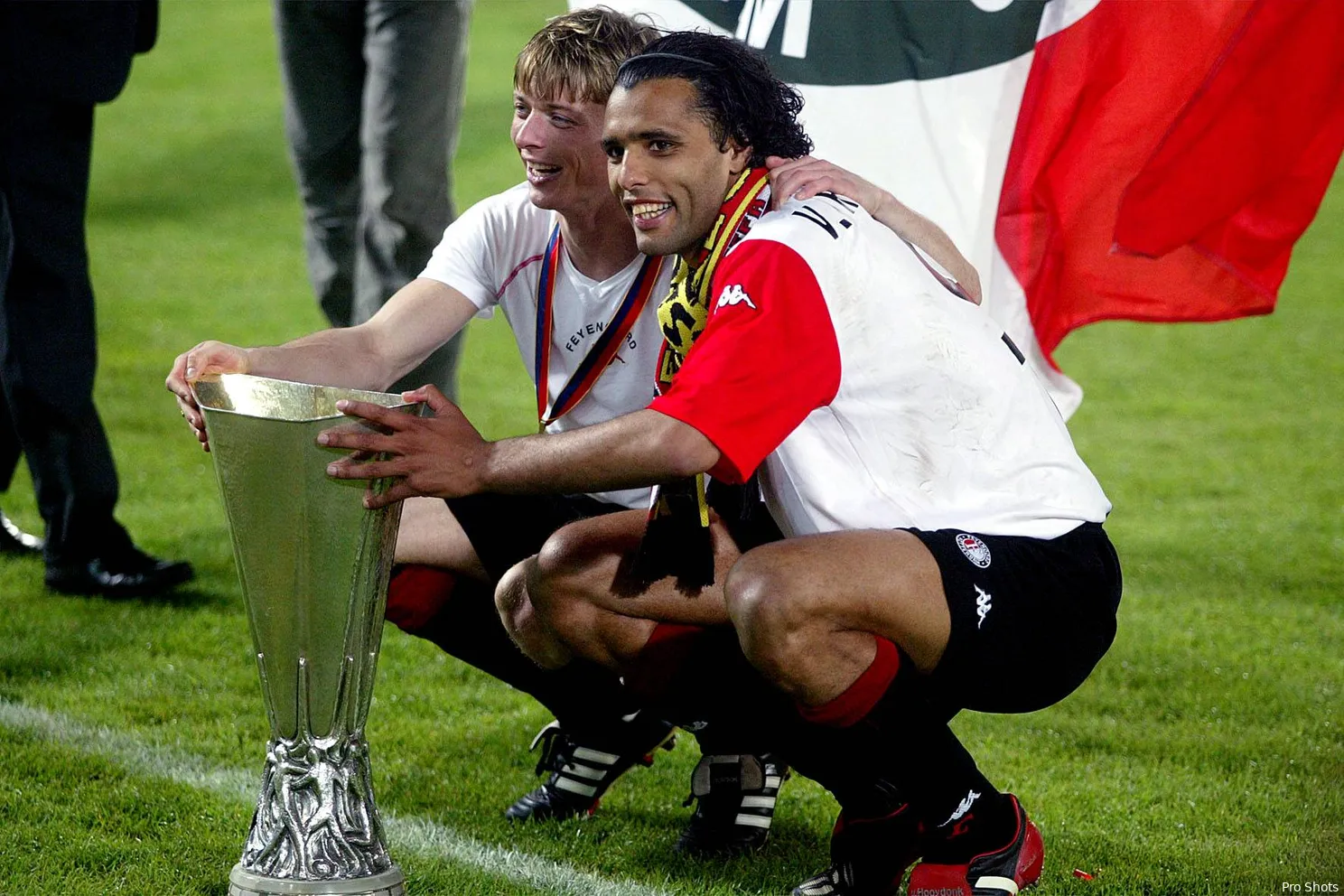 8 mei 2002: De dag waarop Feyenoord Europa veroverde in een stad vol rouw