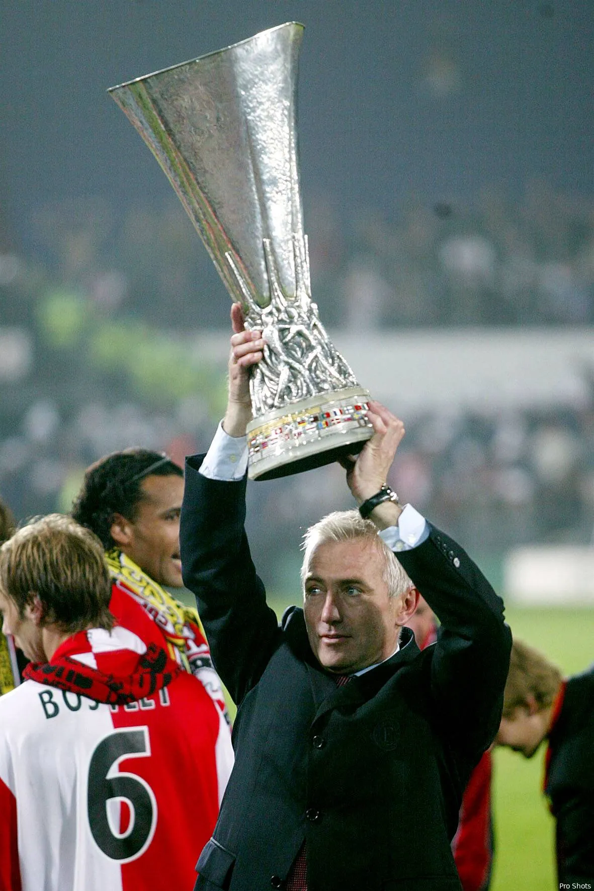 8 mei 2002: De dag waarop Feyenoord Europa veroverde in een stad vol rouw
