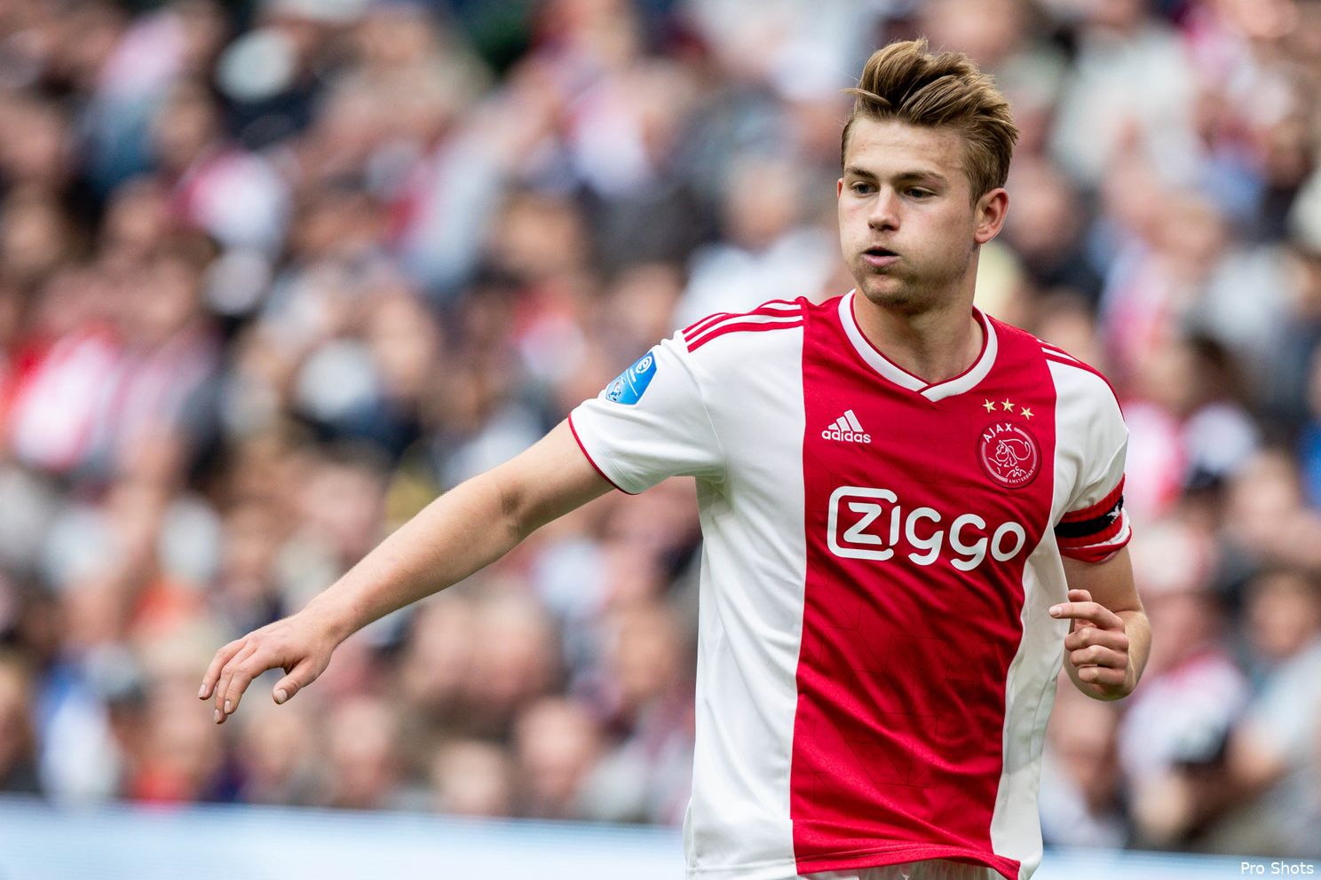 Oud-Ajacied Matthijs de Ligt is een groot voorbeeld voor toekomstig Ajacied Veenbergen.