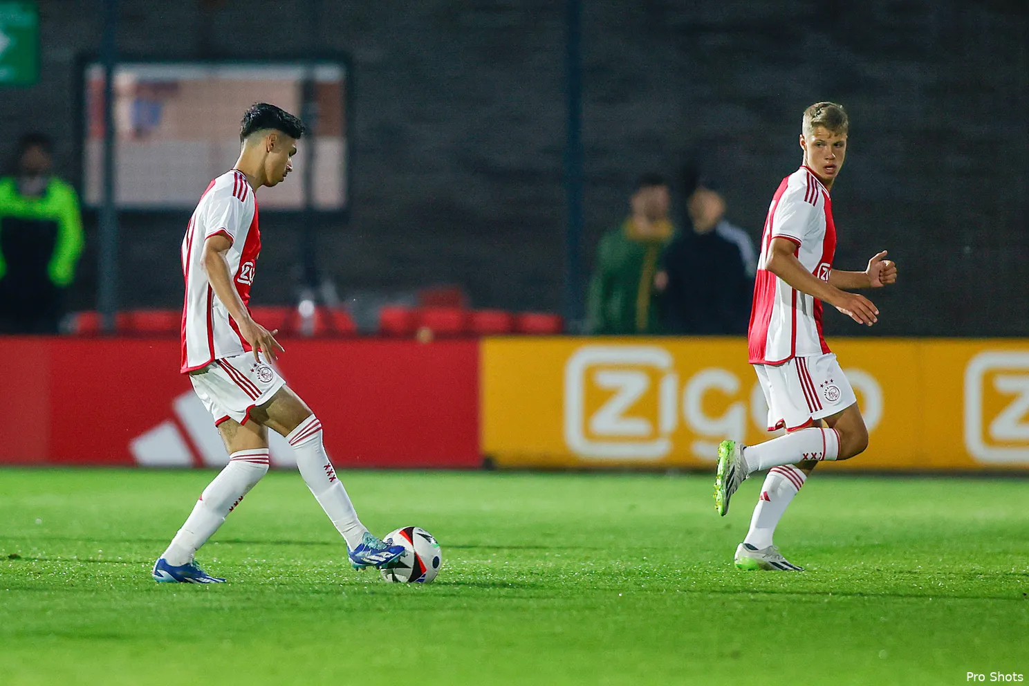 unuvar steur jong ajax jong az