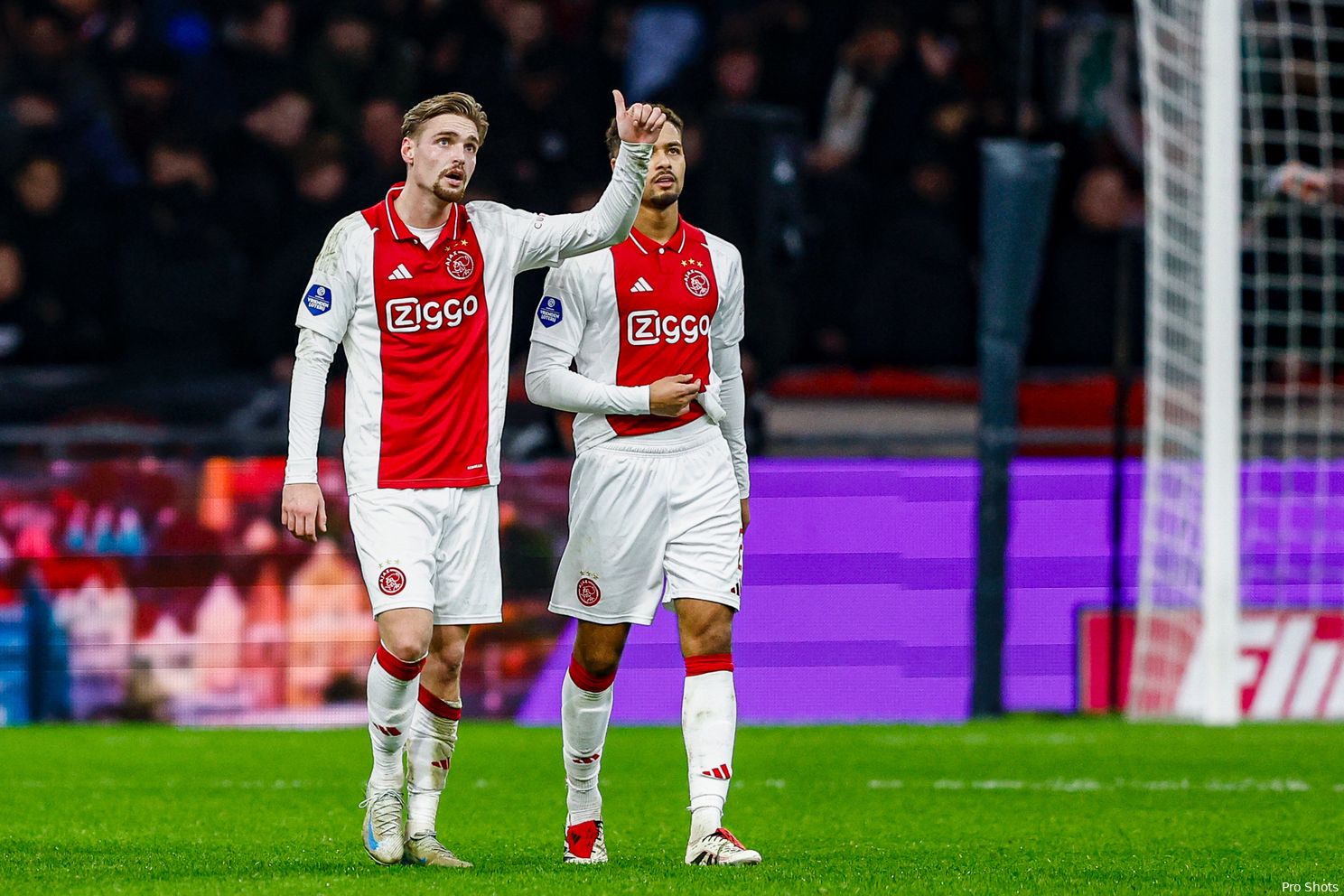 ajax almere city 24 25 kenneth taylor