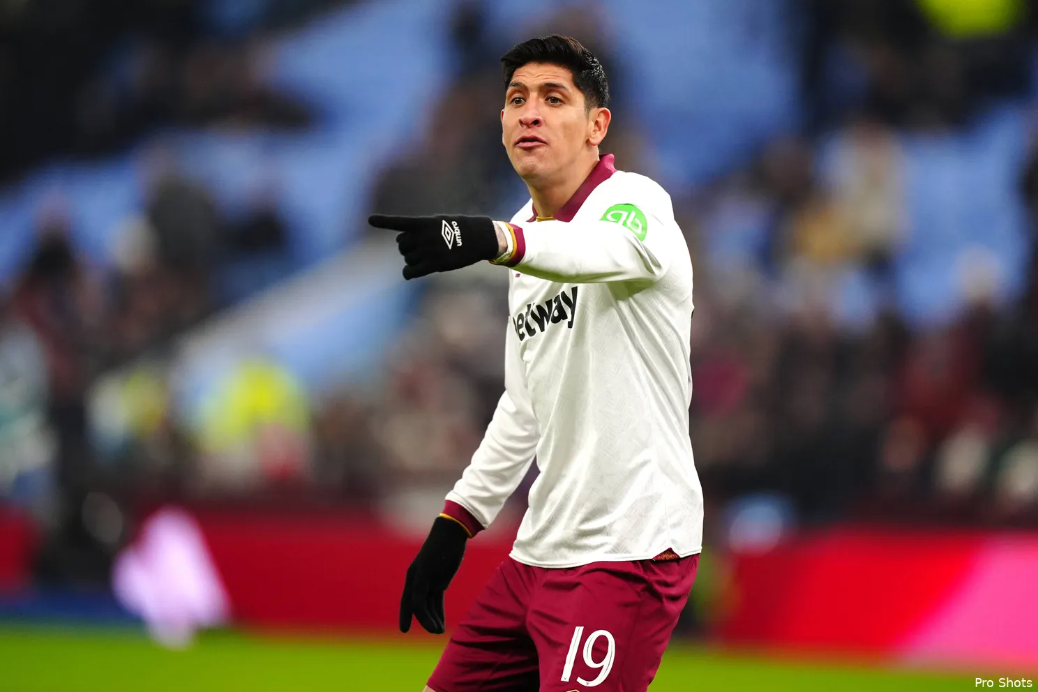 edson alvarez aston villa west ham united fa cup 24 25