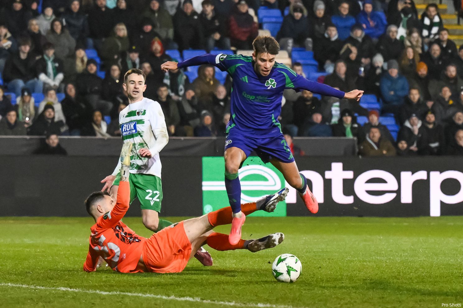 [Update] 'Ajax kijkt naast Vagiannidis ook naar Regeer, Kumbedi en Mannini'