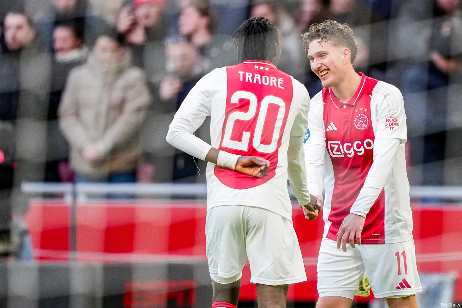 bertrand traore mika godts ajax heracles 24 25
