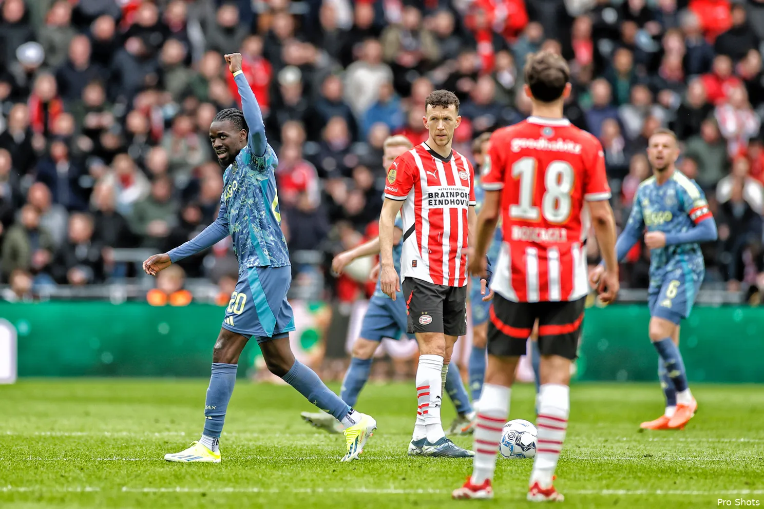 bertrand traore psv ajax 24 25