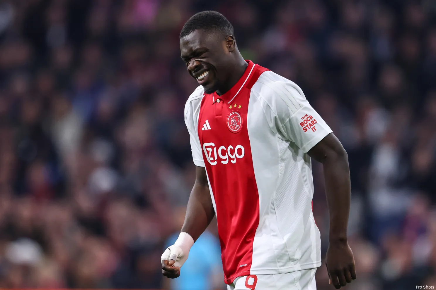 brian brobbey ajax eintracht frankfurt 24 25
