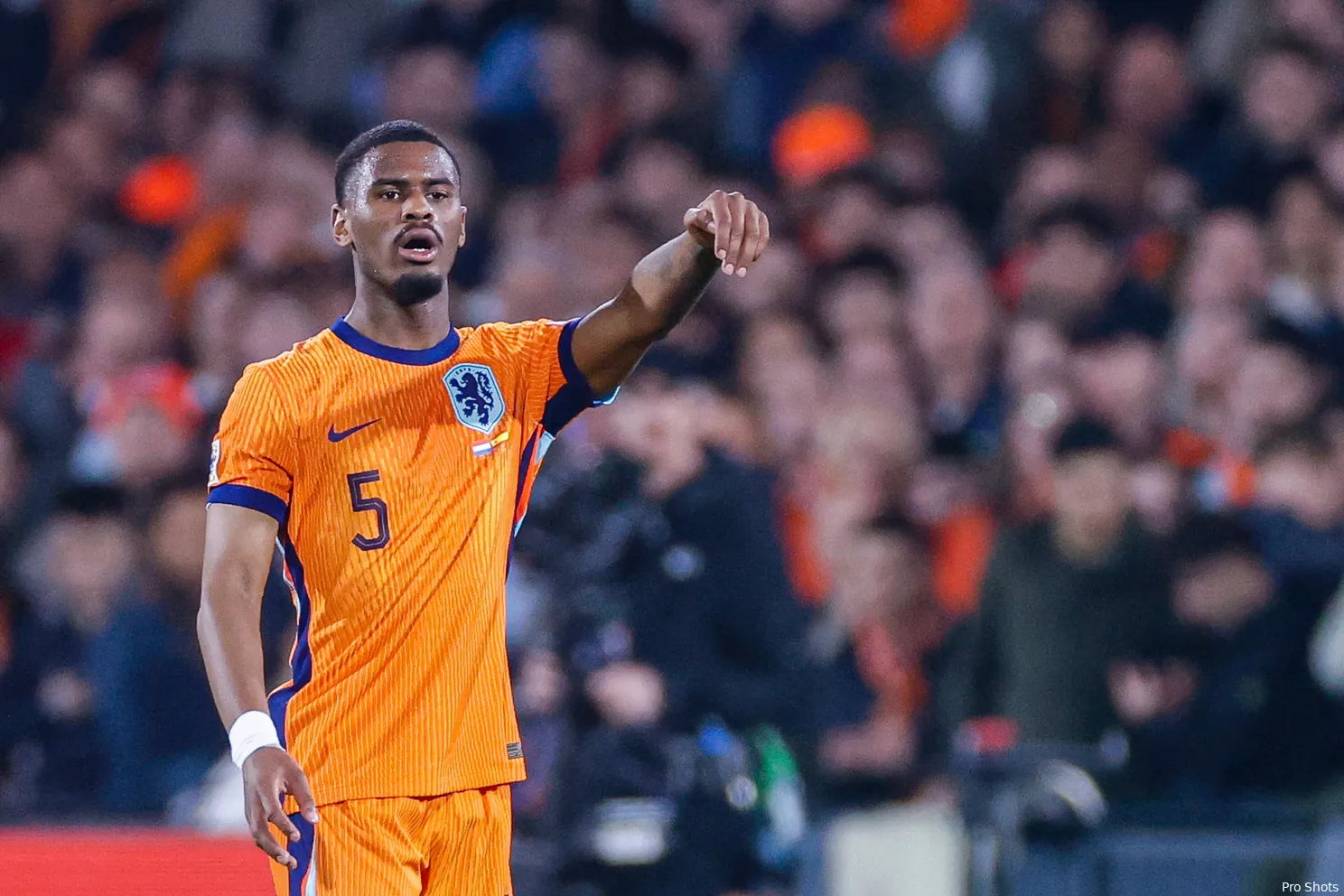 jorrel hato nederland spanje 24 25