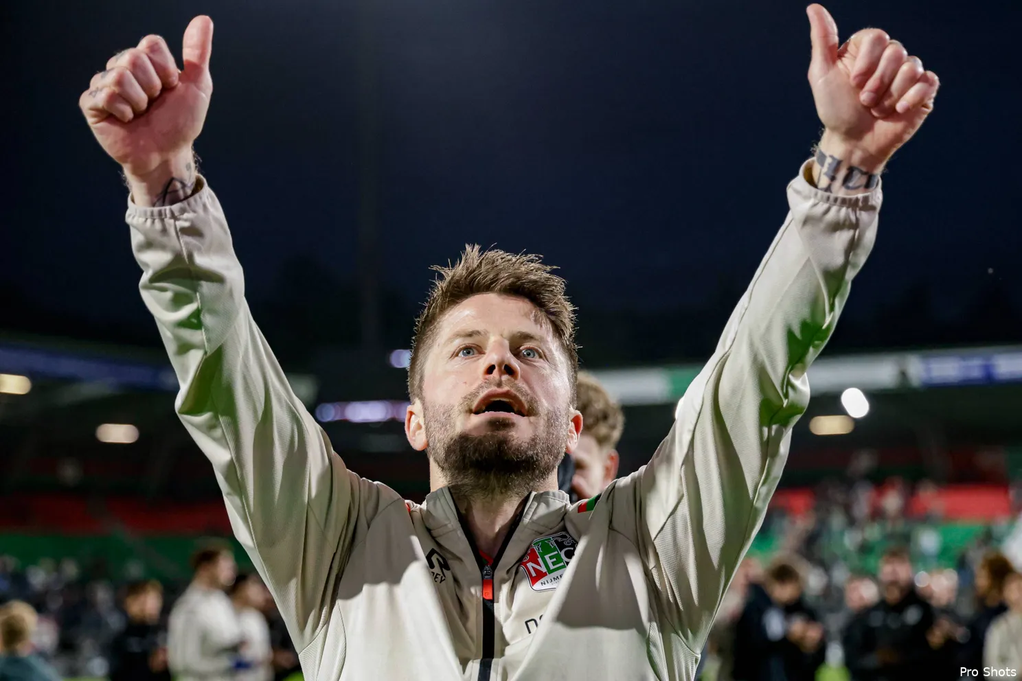 Schöne hoort uitslag Ajax op bijzondere avond: 'Ja, wat moet ik dan zeggen?'