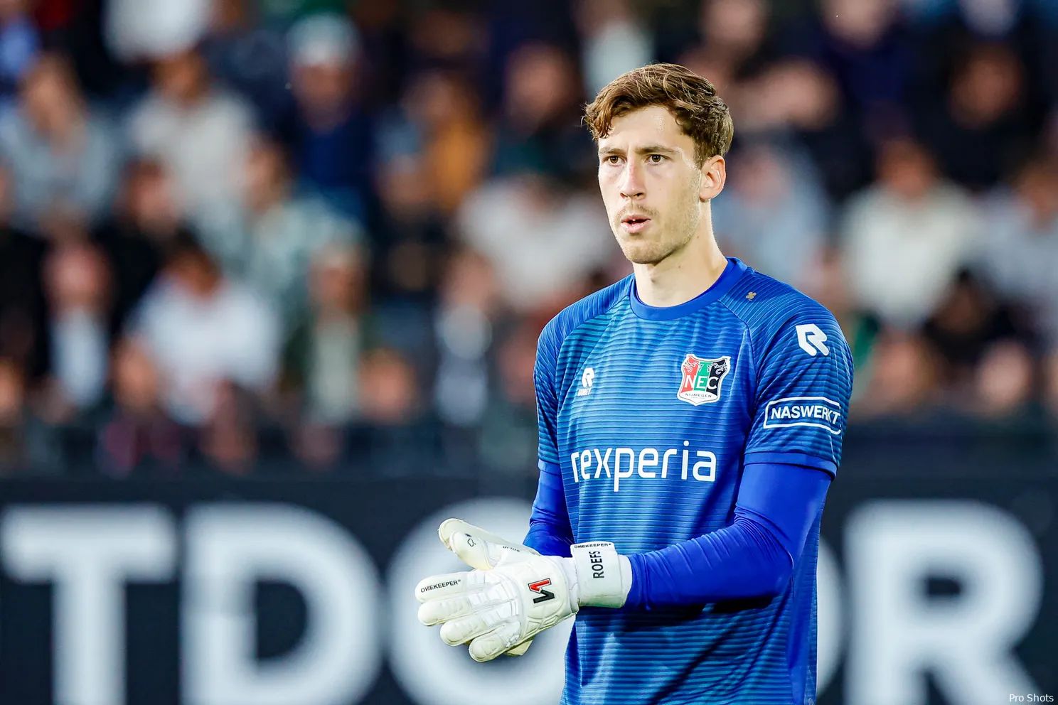 'Ajax toont belangstelling in doelman Roefs; vraagprijs NEC bekend'