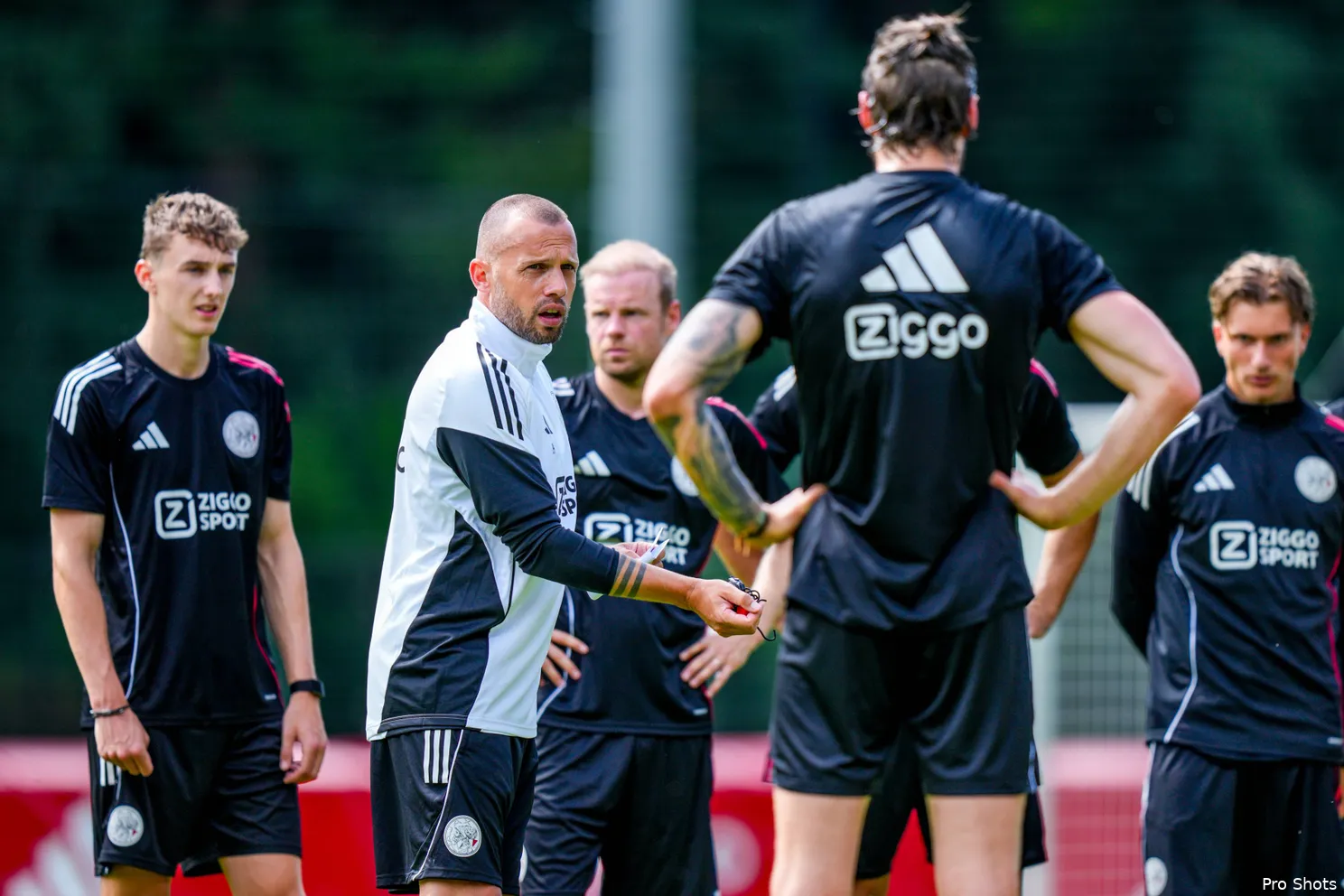john-heitinga-ajax-25-26