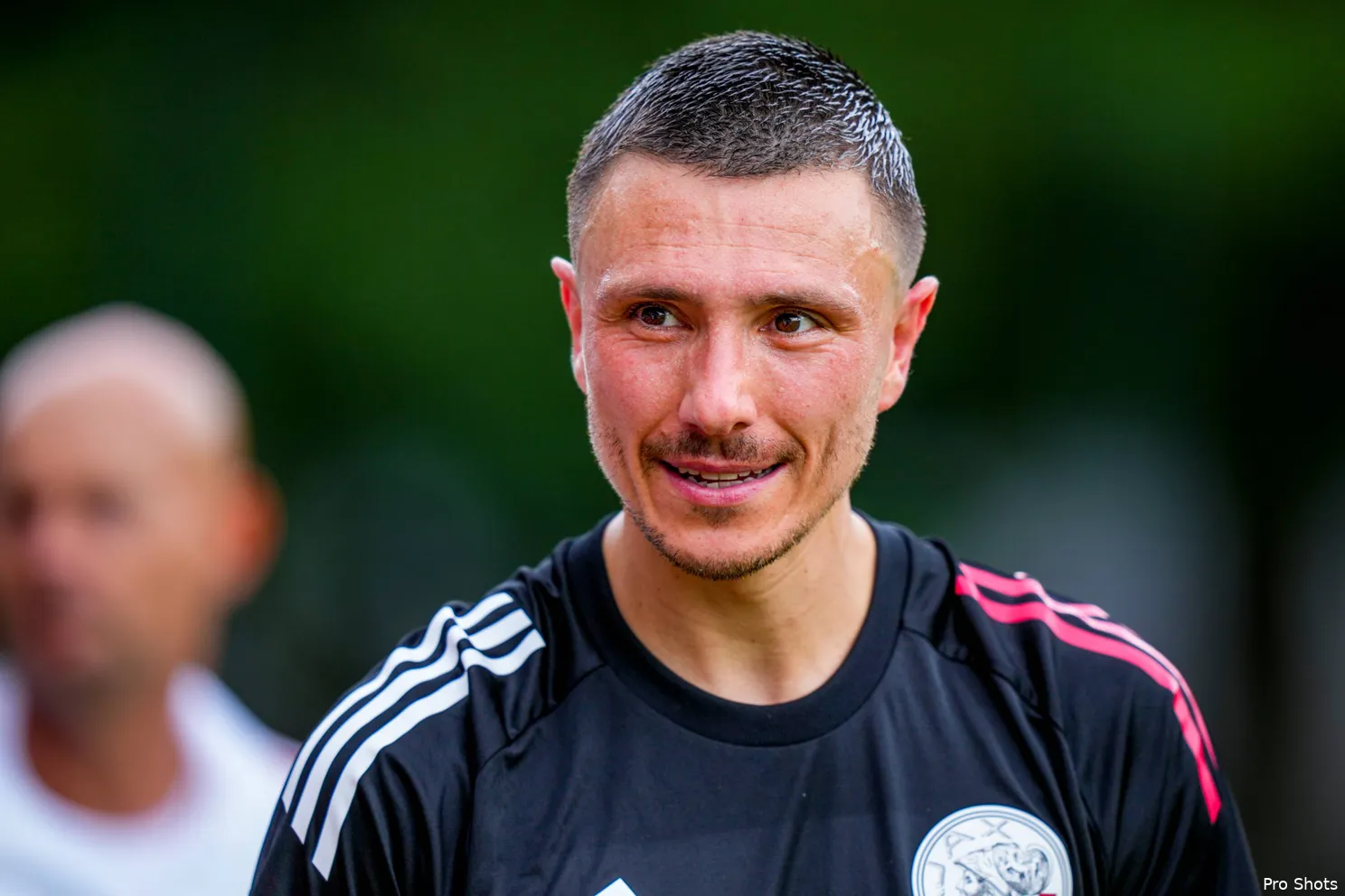 steven-berghuis-ajax-25-26