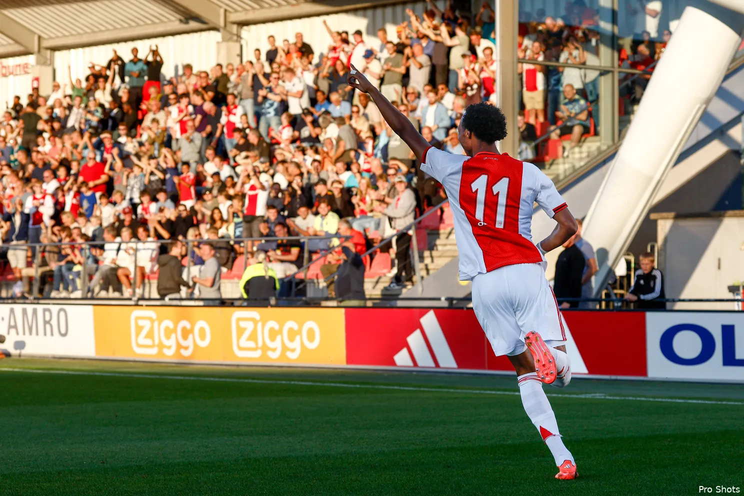 Jong Ajax Jong AZ Kayden Wolff