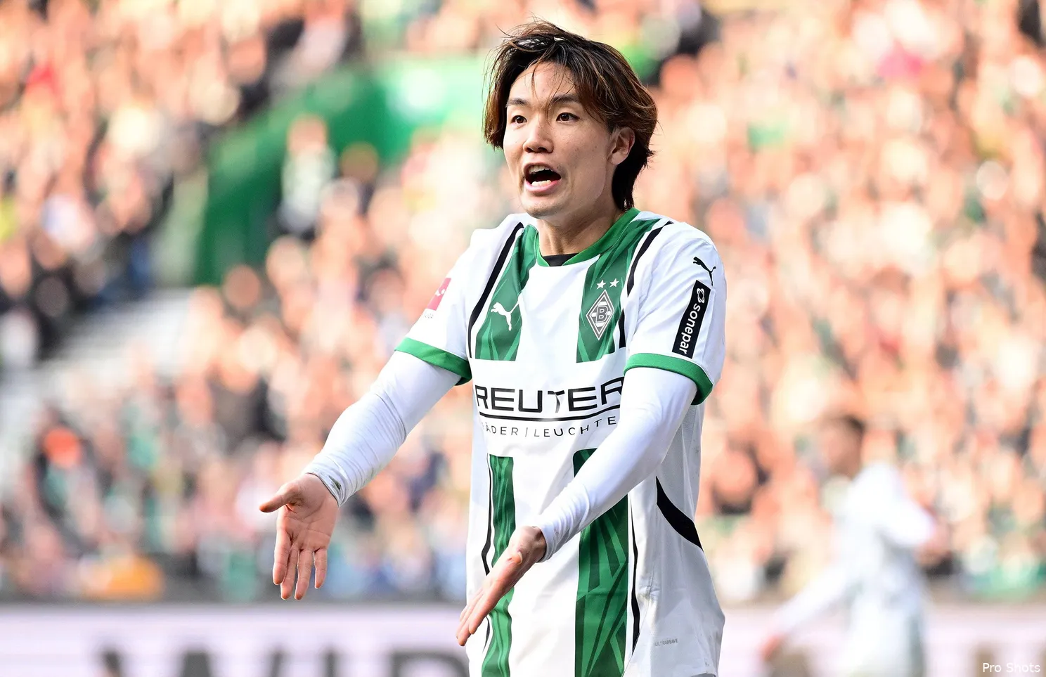 ko-itakura-borussia-mönchengladbach-25-26