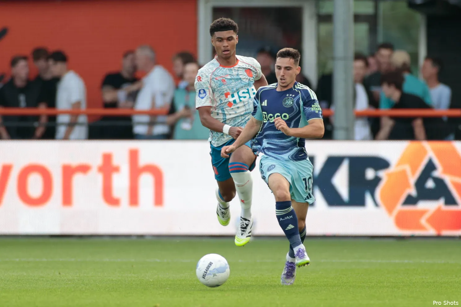 oscar-gloukh-volendam-ajax-25-26