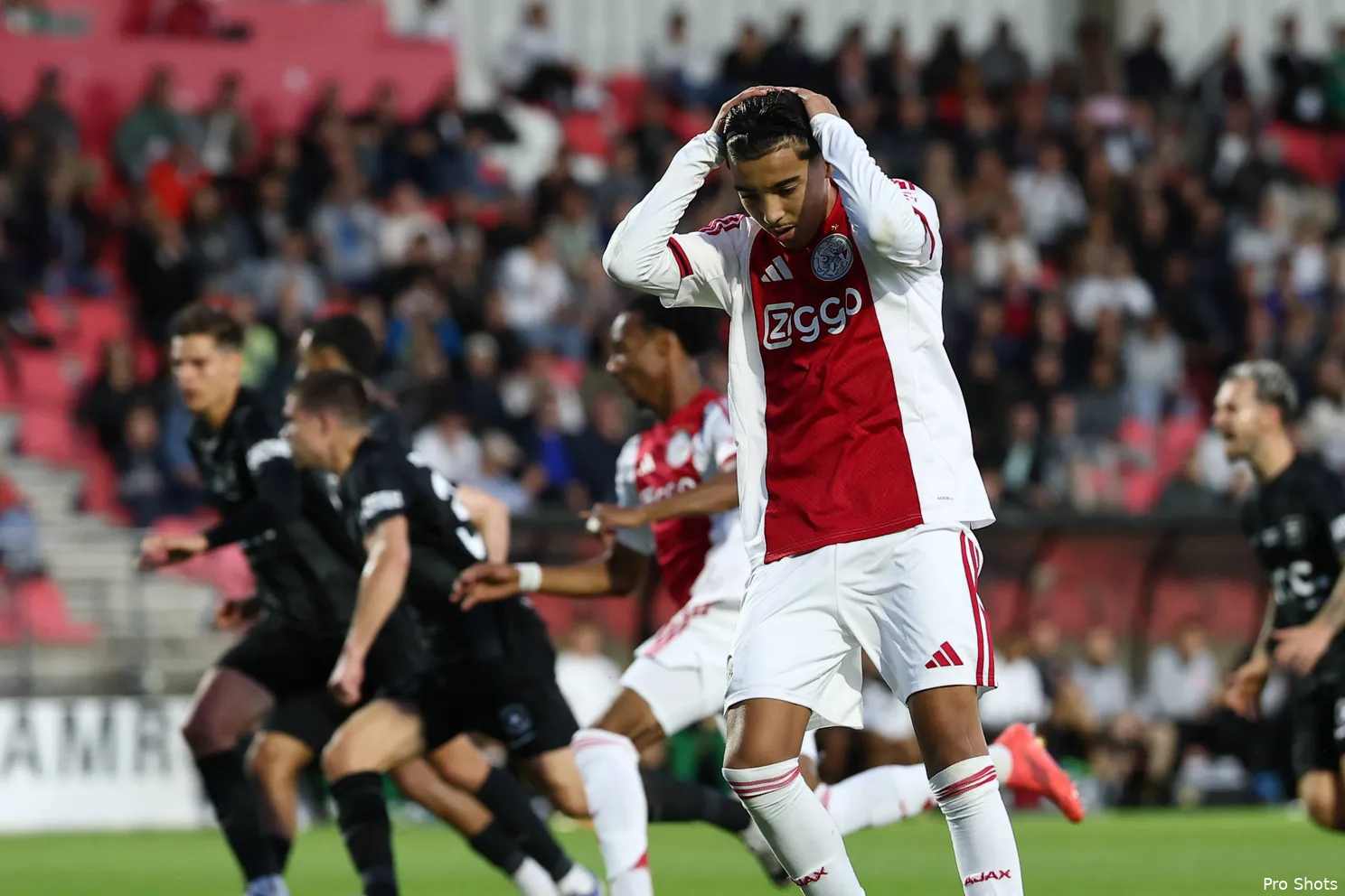 Rayane Bounida Jong Ajax MVV