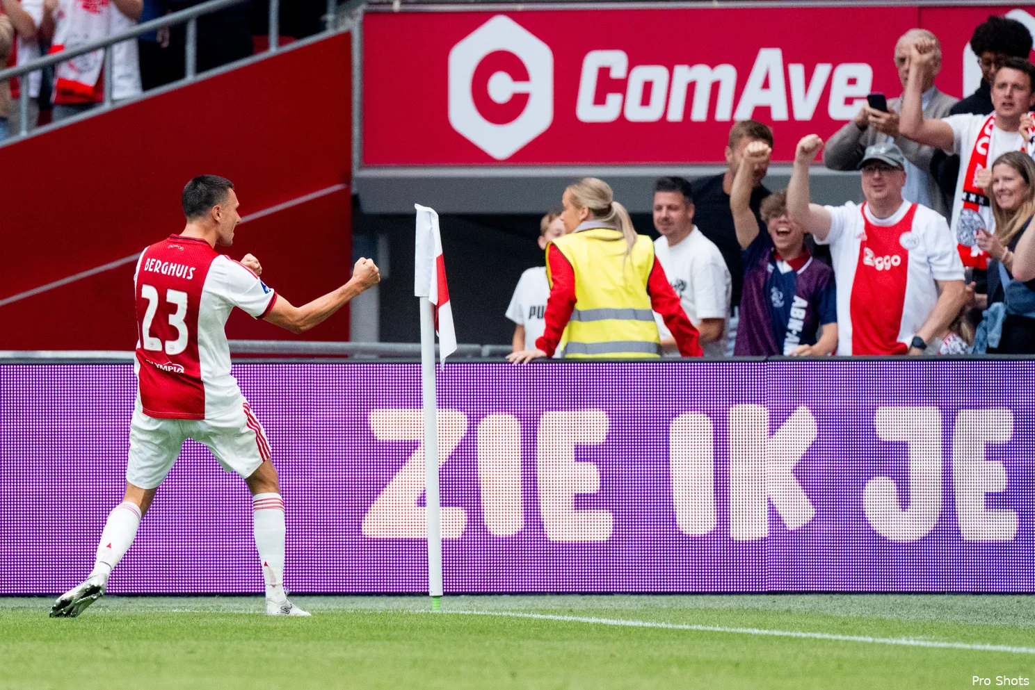 steven-berghuis-ajax-heracles-25-26