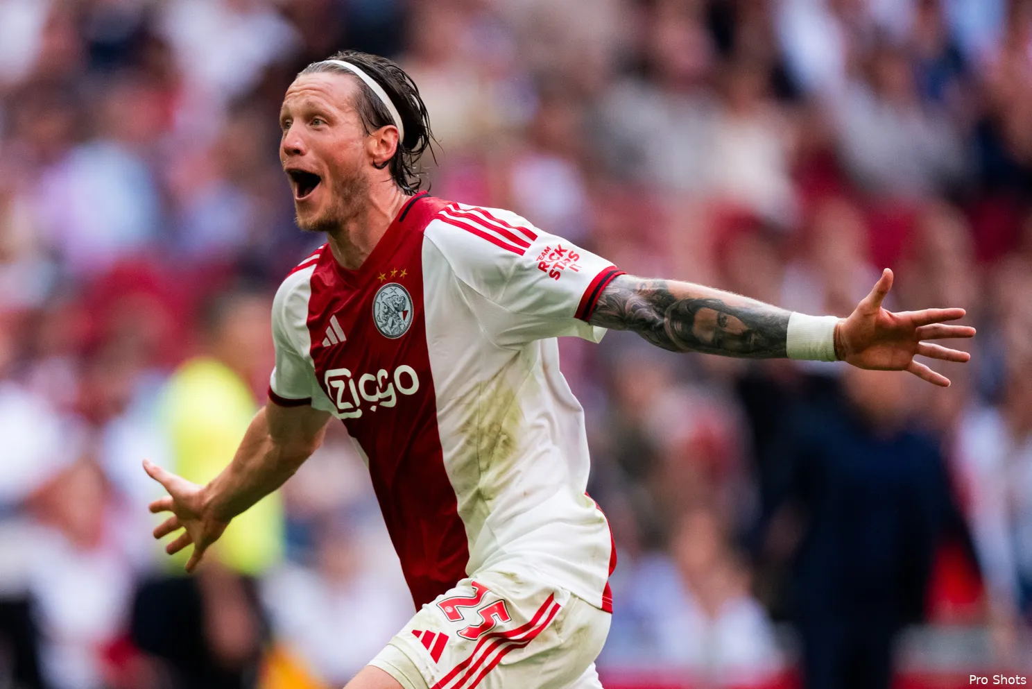 wout-weghorst-ajax-heracles-25-26