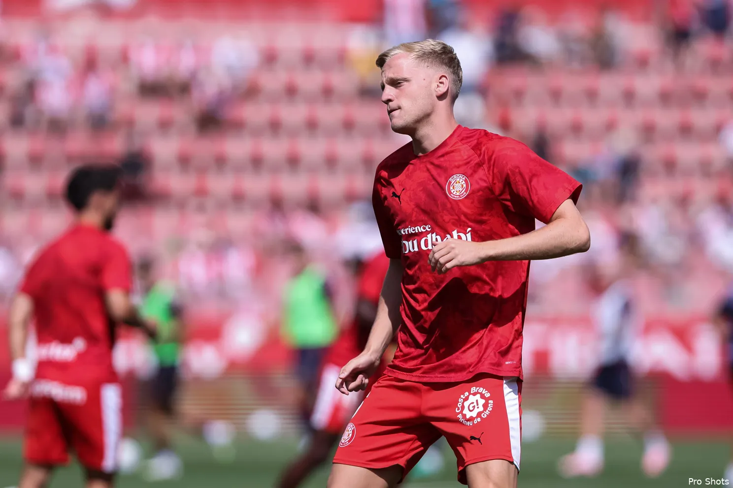 donny-van-de-beek-girona-25-26