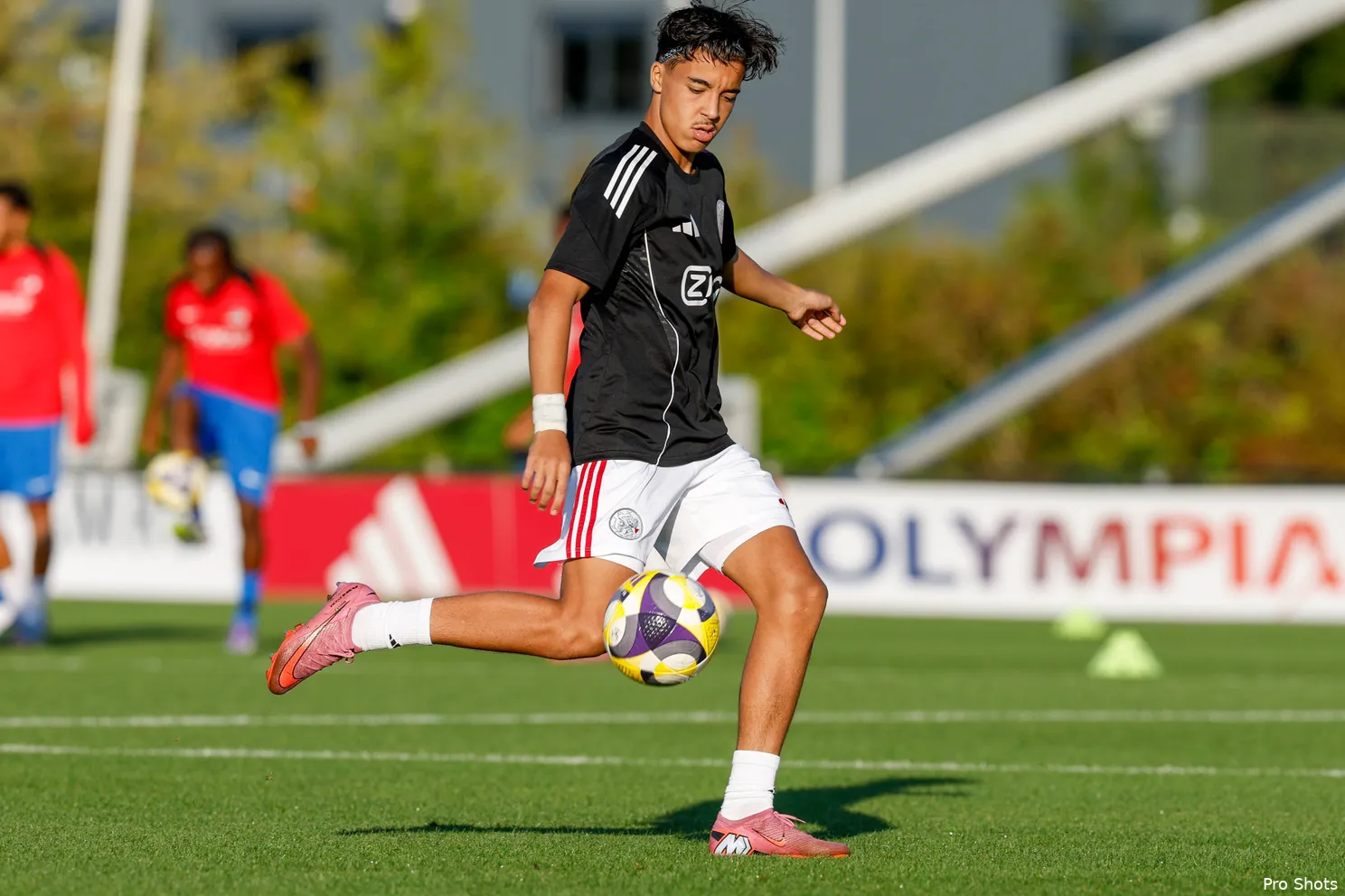 rayane-bounida-jong-ajax-ado-den-haag-25-26