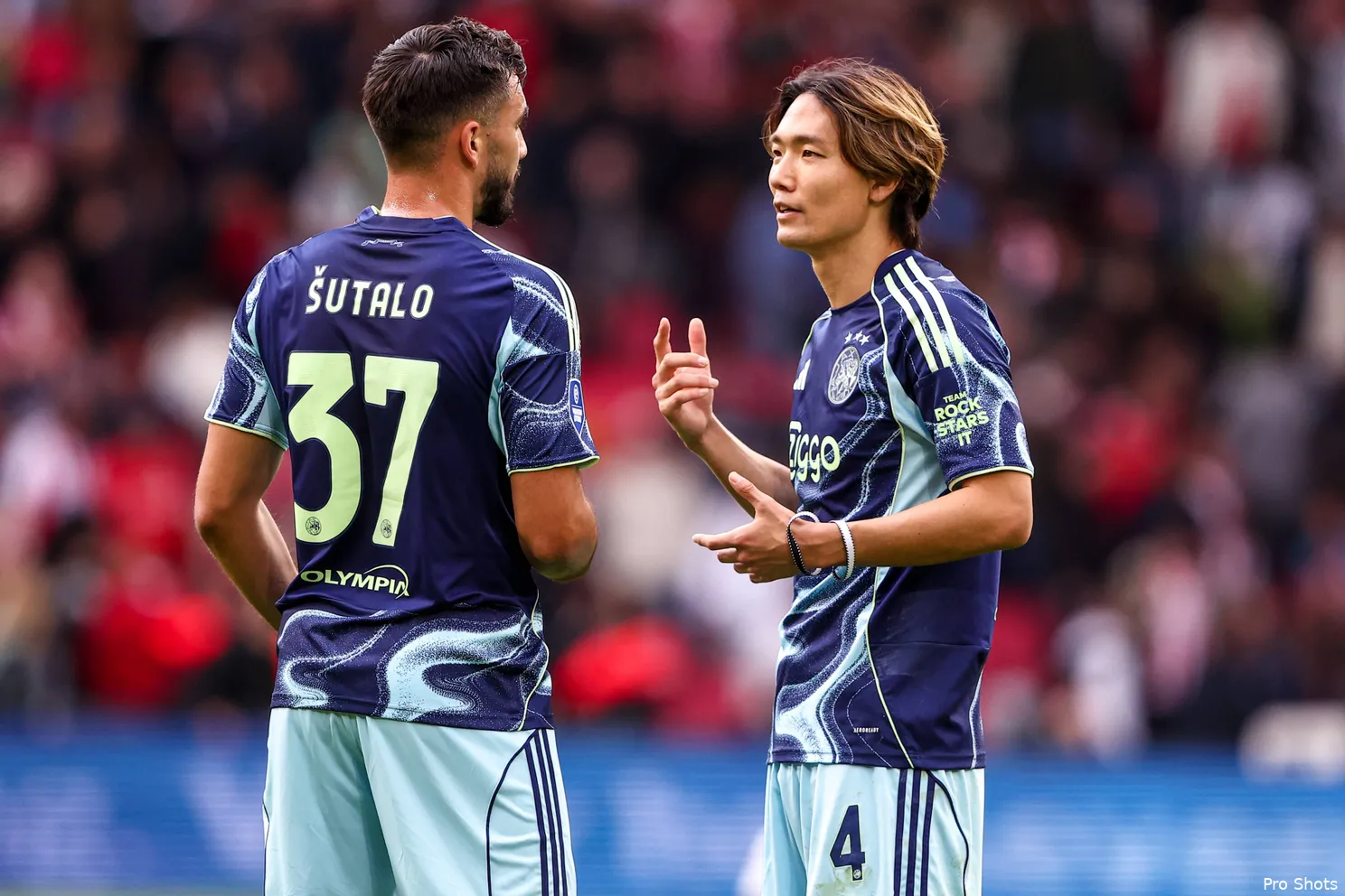 sutalo-itakura-psv-ajax-25-26